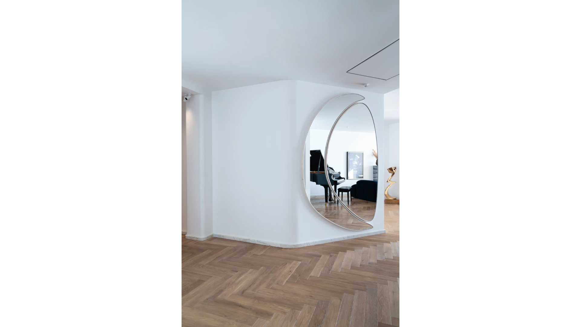 Moon & Back Mirror - B