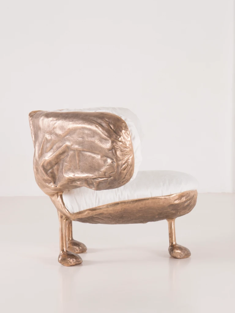 M + T - Sacco-Alato-Bronze-Roberto-Matta-White-02-ph_Mattia_Tonelli