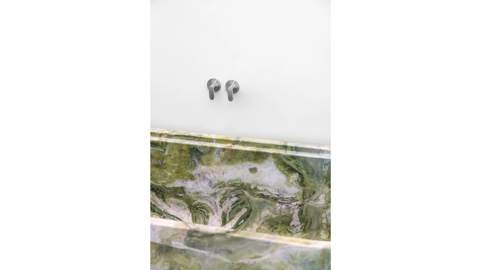 ob-desktop-Giardino di Smeraldo Tub - D