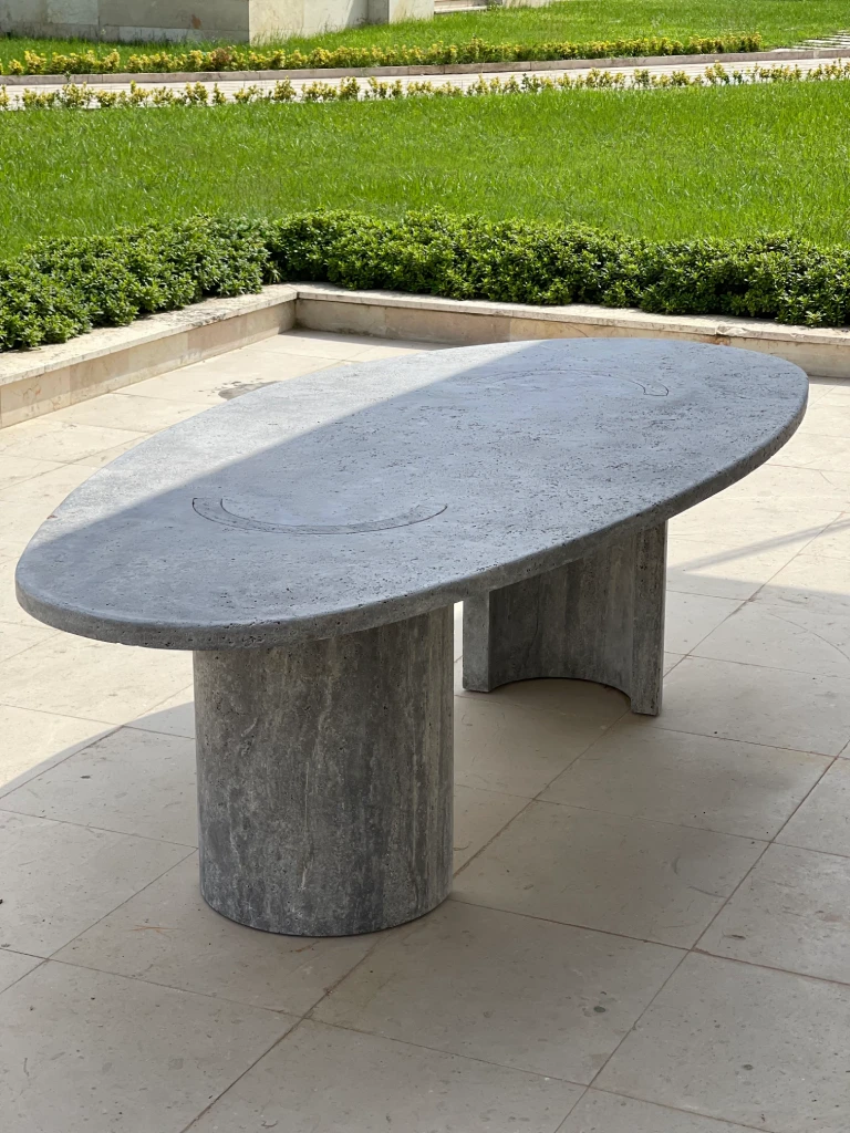 ob-t-Humpback_Whales_Table_-_E