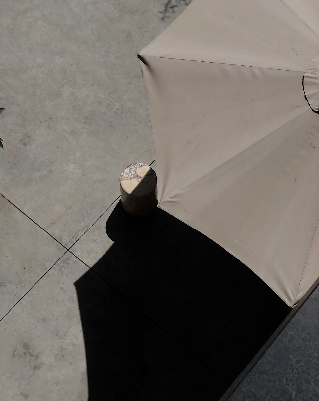 L_atelier Arman Safavi _— Colonna Dorata - Ipad