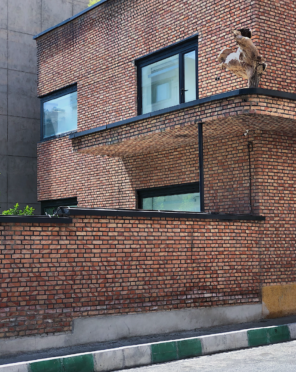 L_atelier Arman Safavi — Sentinel I Form - Ipad