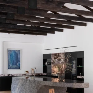 Cucina Solida Come La Roccia