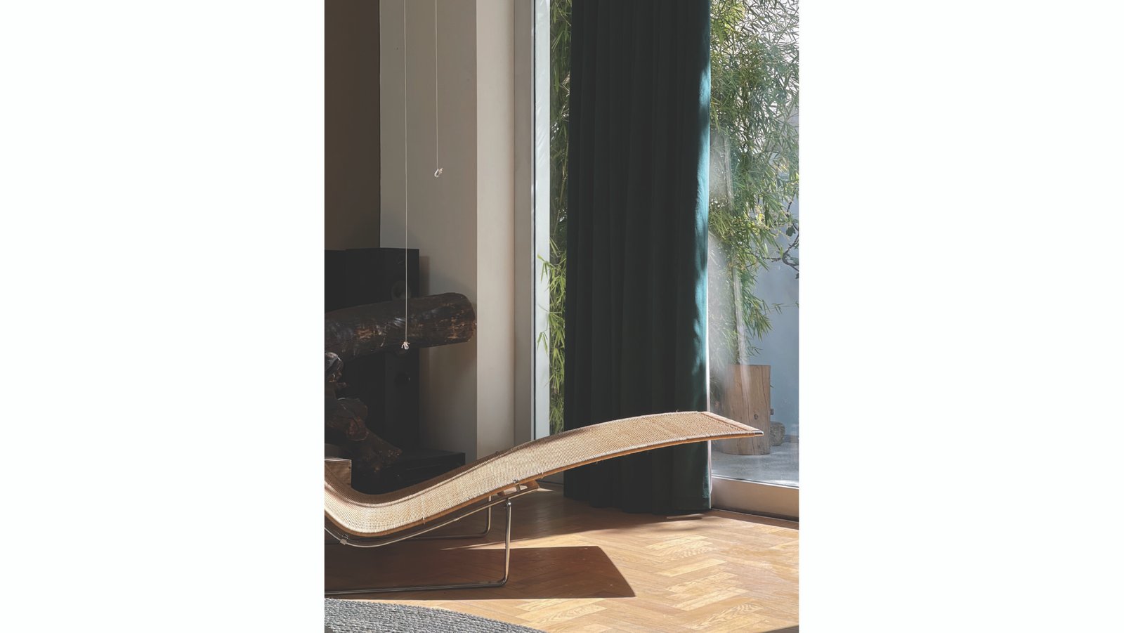 PK24™ Lounge Chair